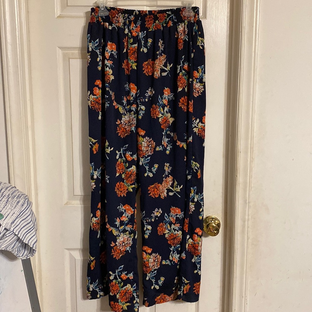 Living doll, size 2x, navy blue and floral wide leg pants